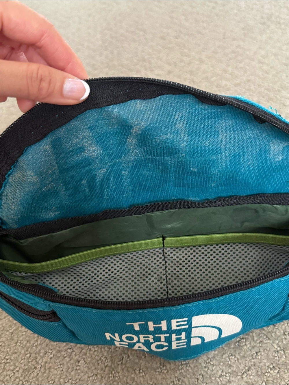 The North Face Teal Blue Fanny Pack / Belt Bag - Picture 3 of 4